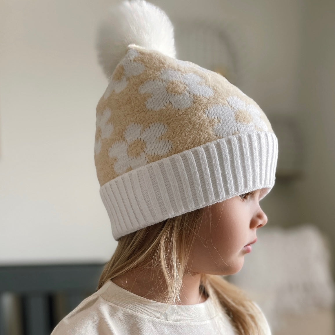 Kids Daisy Beanie With Pom – shopcatvonle