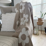 Daisy Print Luxury Blanket