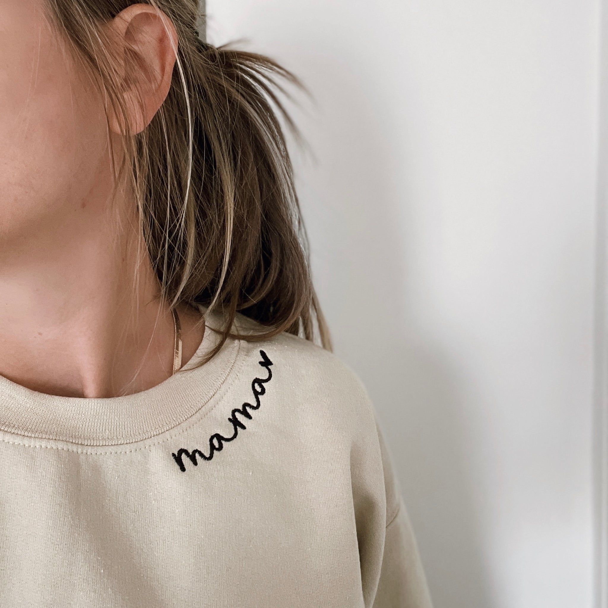 Mama Embroidered Sweatshirt – shopcatvonle